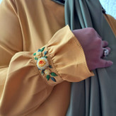 مانتو عبایی سه گل با گلدوزی برزیلی