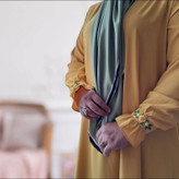 مانتو عبایی سه گل با گلدوزی برزیلی